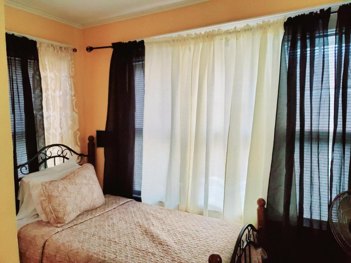 Fearlessrose Vacation Rental 89 Springfield Bagian luar foto
